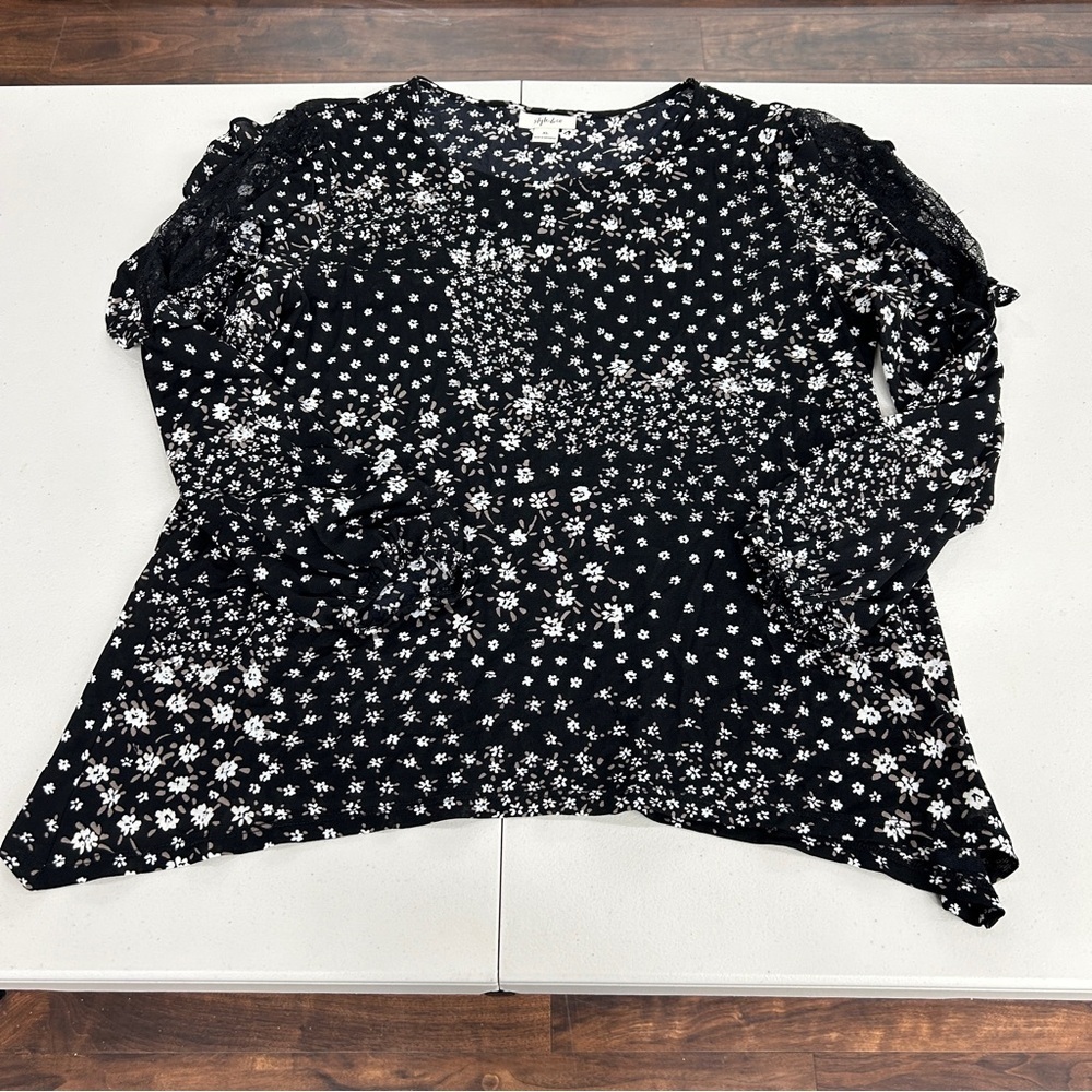 Style & Co. Black and White Patterned Blouse